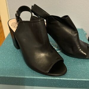 Vince Camino open-toe mules BRAND NEW! Size 7 with 3” block heel.